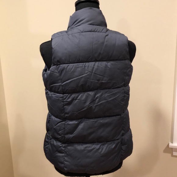 2 Old navy girls gray vest - Picture 2 of 4
